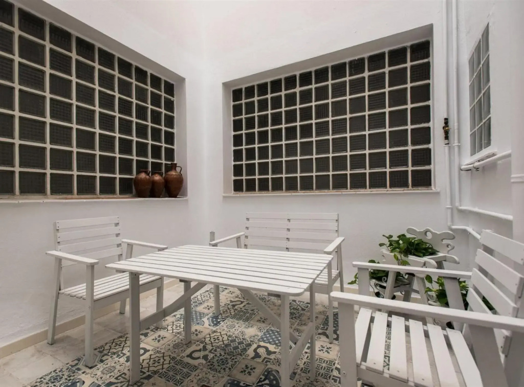 Cozy Apartment in House-Palace with Private Patio