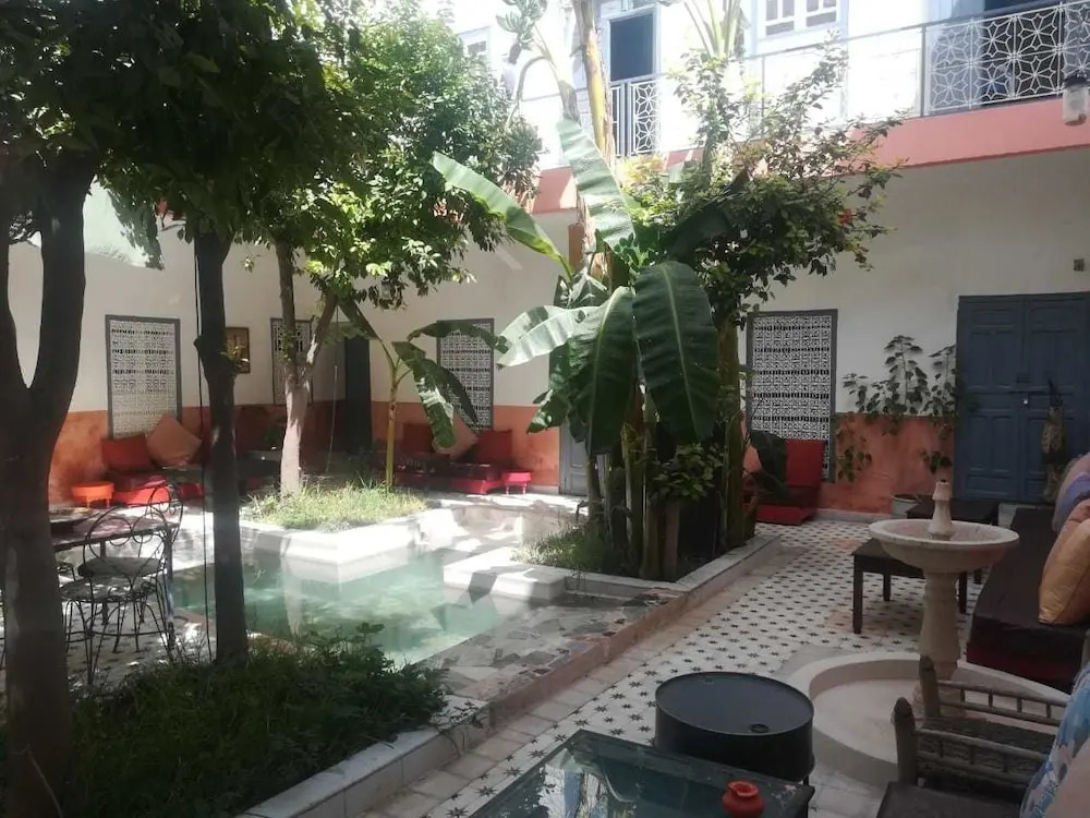 So Chic Riad