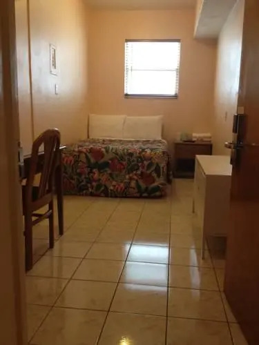 Collins Avenue Hostel