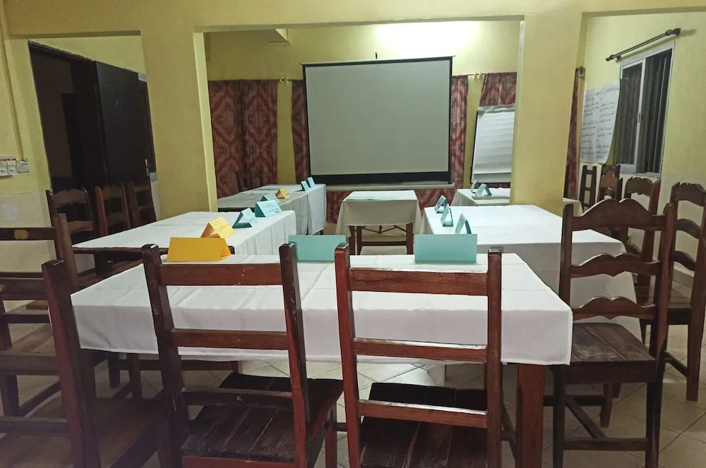 Salama Hotel