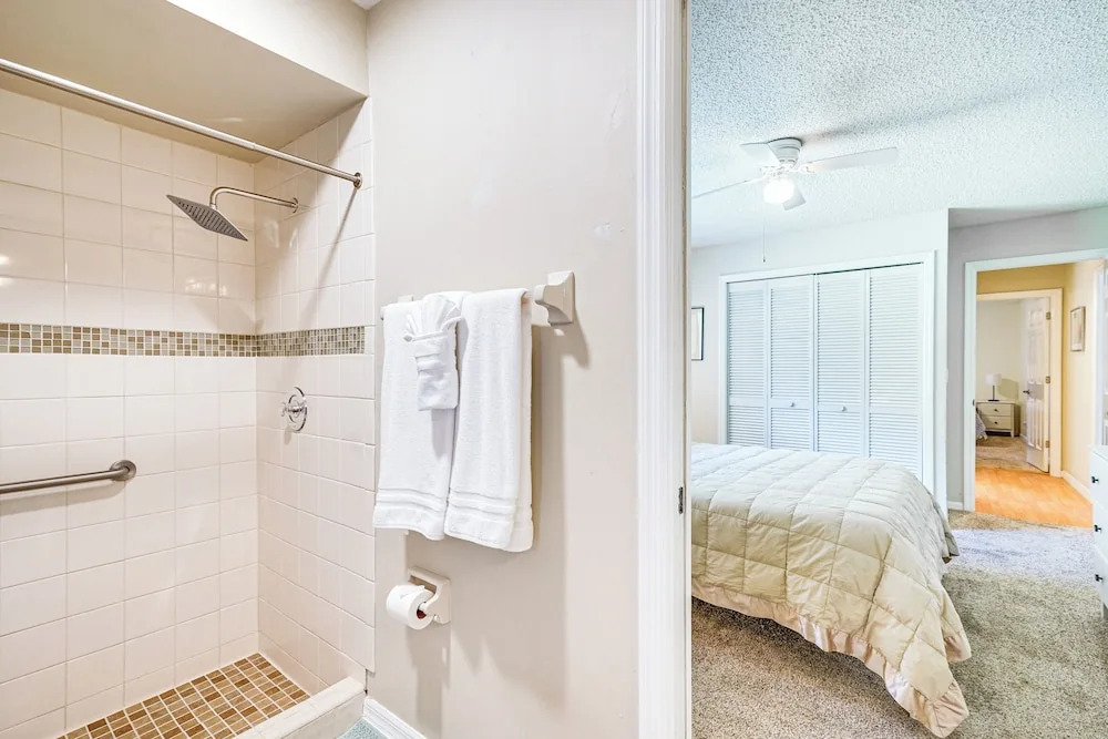 Fort Myers Home, Lanai & Private, Heated Pool