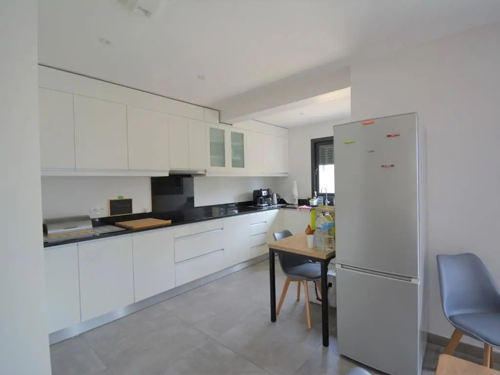 Maison Ruoms, 5 pièces, 8 personnes - FR-1-382-149
