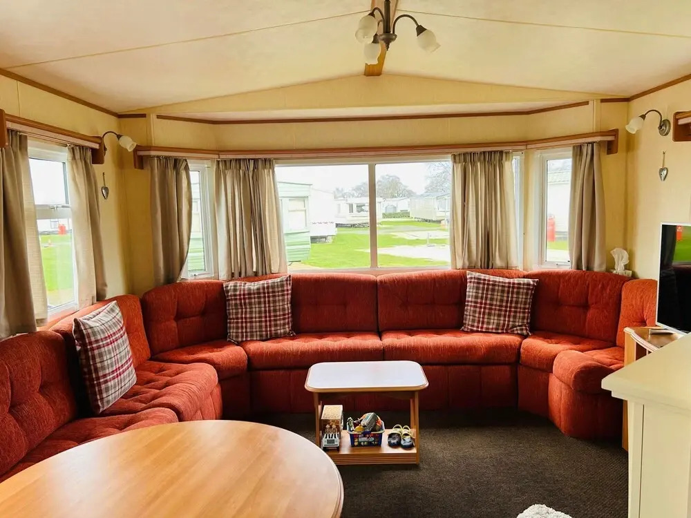 Charming Countryside Static Van With Entertainment