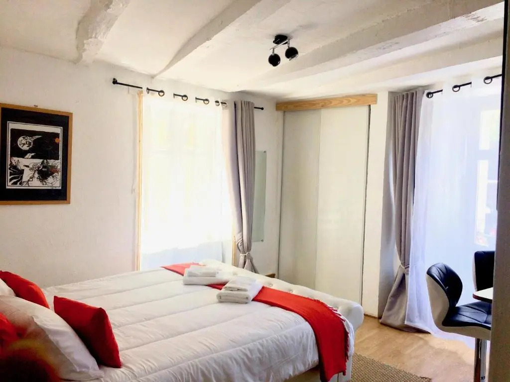 FRANRÉAL, 4 Appartements Climatisés