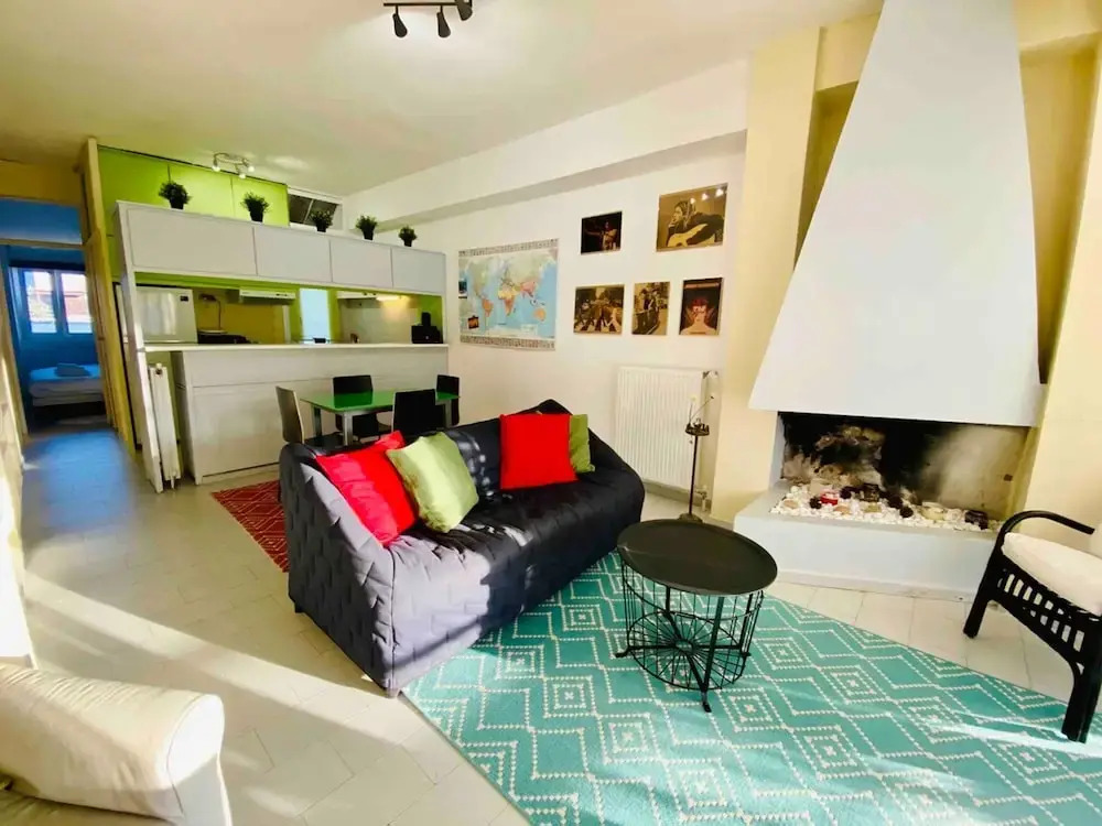 Acropolis Penthouse With 50mbps Wifi