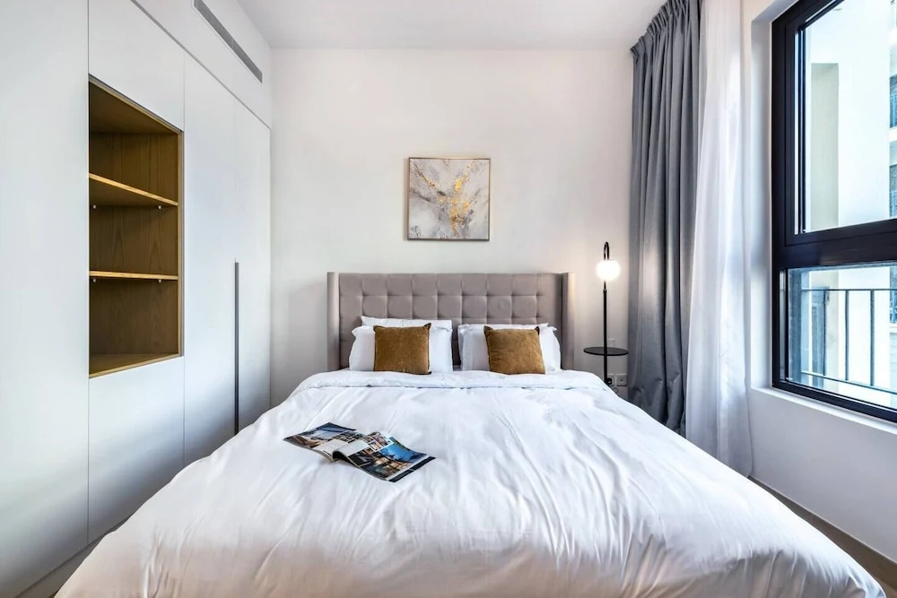 Stylish 2BR in La Rive 2