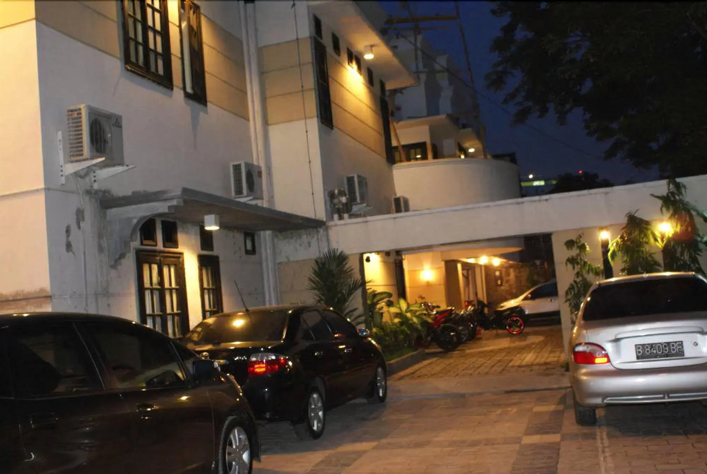 Lagura Residence