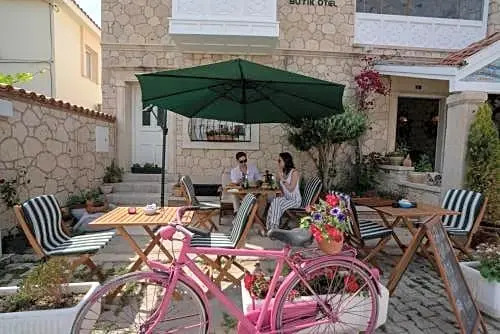 Nobela Hotel