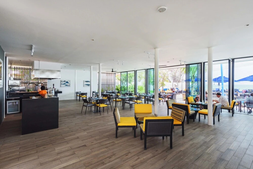 Lux Contemporary Condo By Favstay