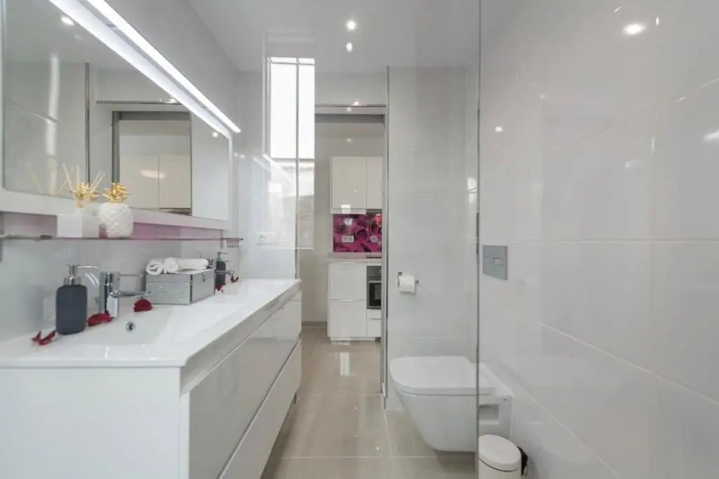 EXCLUSIVES 2-ROOM APARTMENT TOPLOCTAION 5 minutes to beach San Agustin