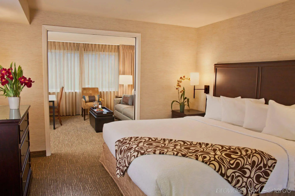 Eastgate Hotel - BW Signature Collection