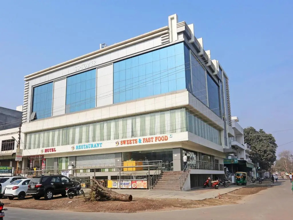 SS Hotel By OYO Rooms