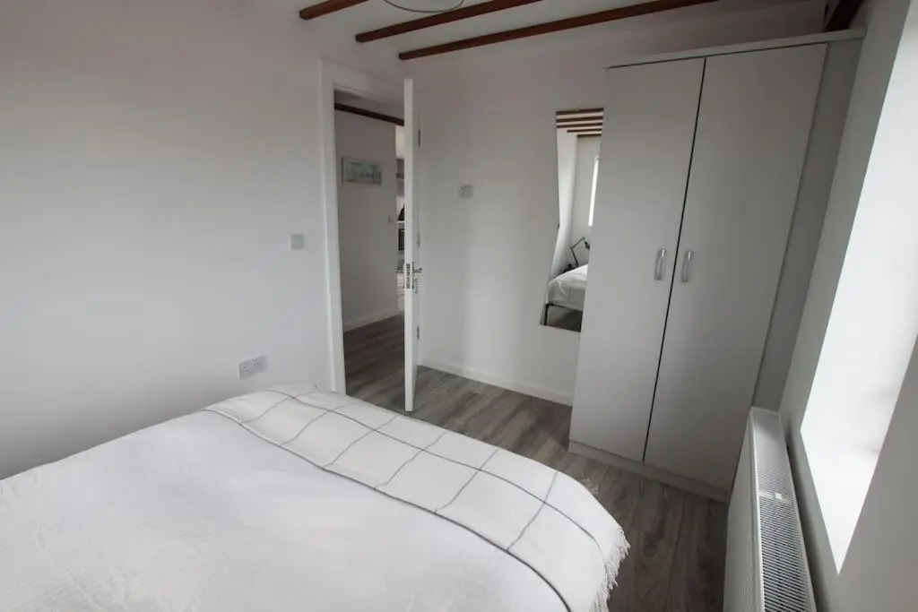 Cosy 3 bedroom seaside cottage