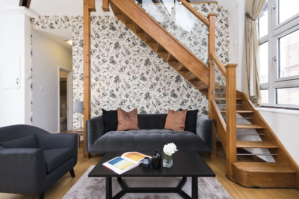 Stylish and Quirky 2BR Maisonette in Fulham