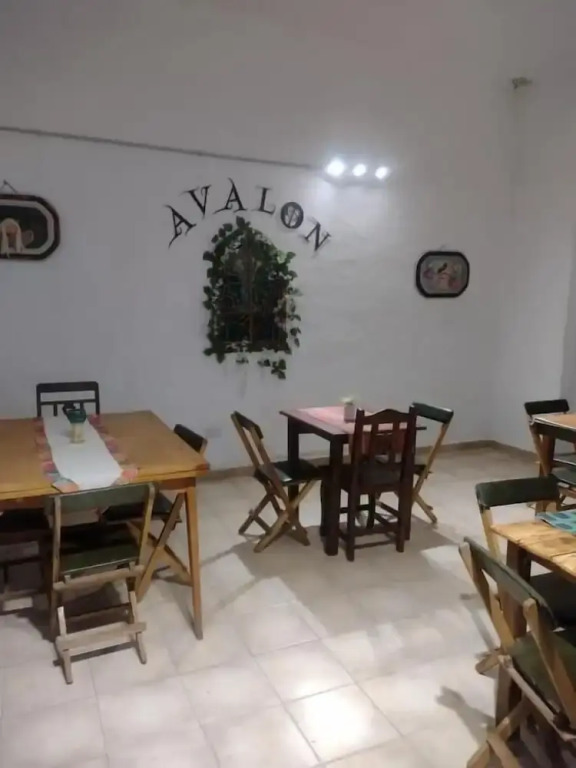 Avalon Hostal