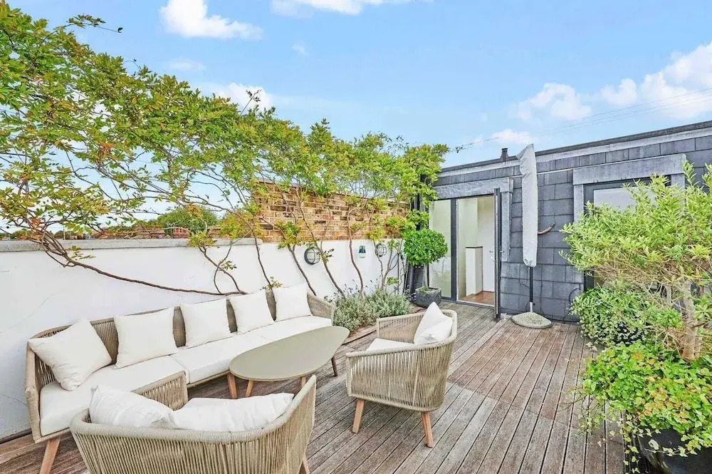 Luxury 3-bed Apartment in Central London