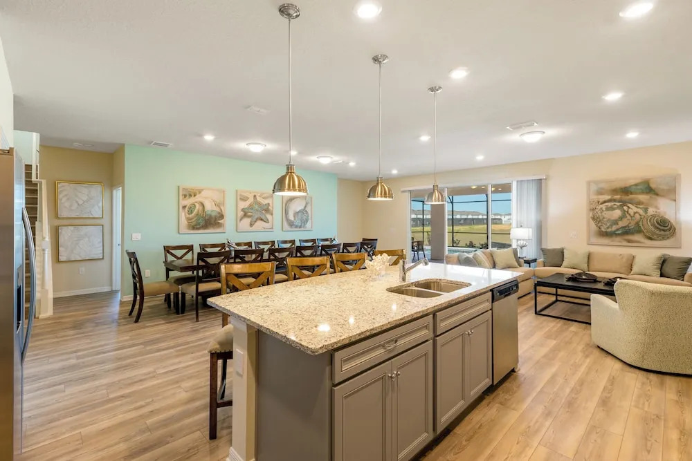 Mahalo Magical Mansion at Windsor Island with Private Pool
