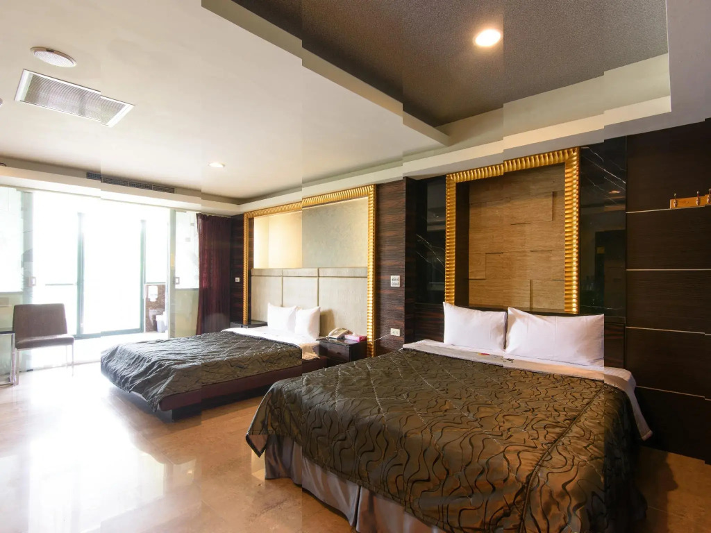Harbor Elite Hotel