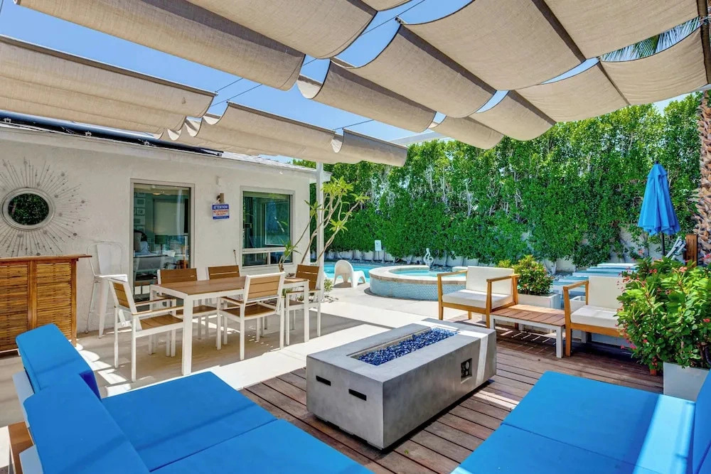 Putting Green & Outdoor Lounge! Palm Springs Home