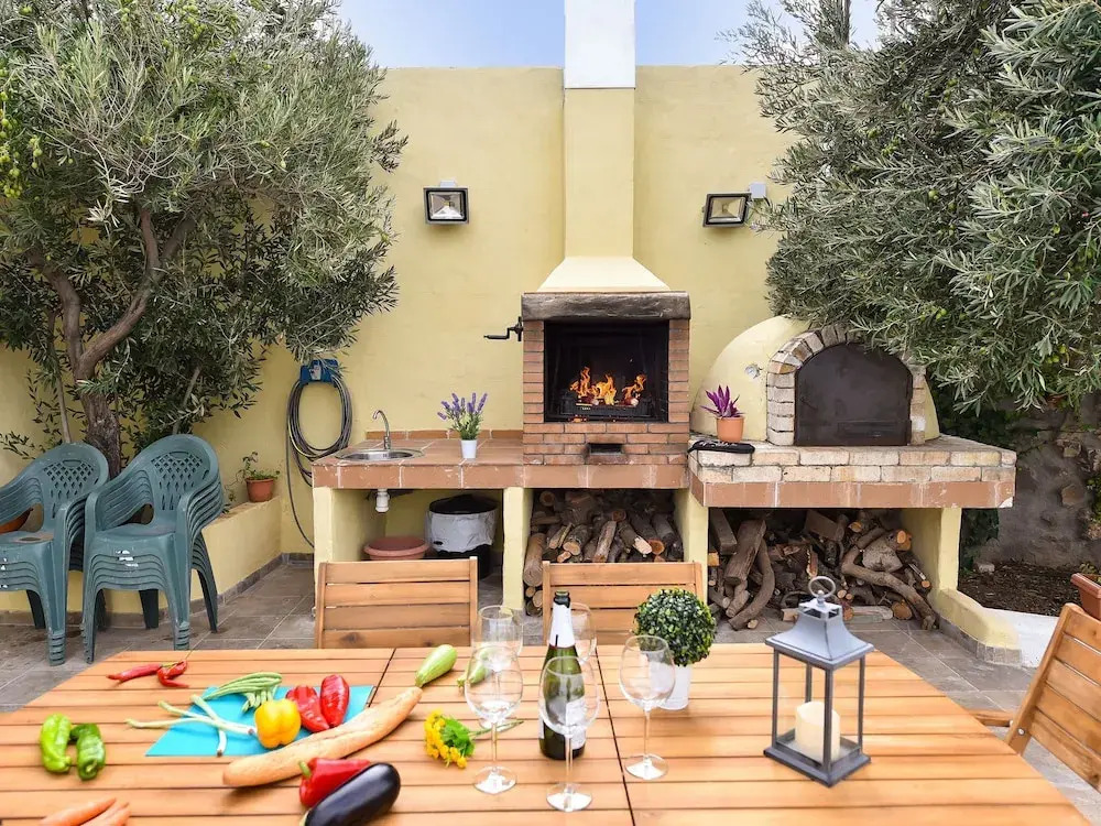Luxurious Villa in Las Palmas With Swimming Pool