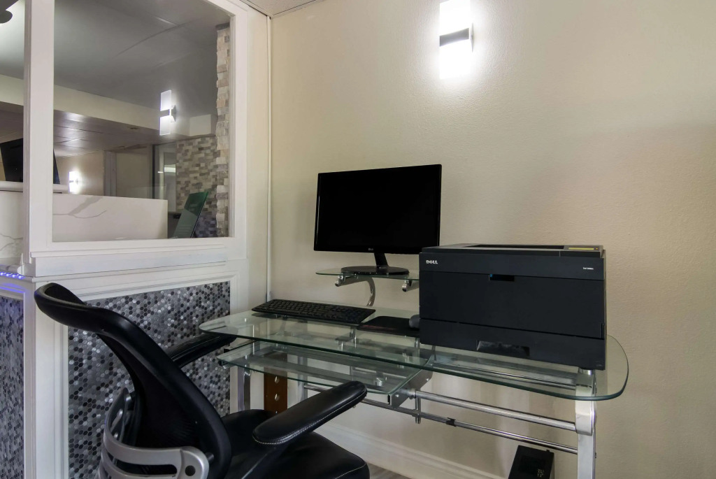 Quality Inn Aurora - Naperville Area
