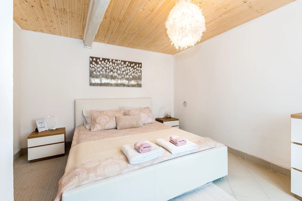 2 Bed House With Sea View in Šibenik!