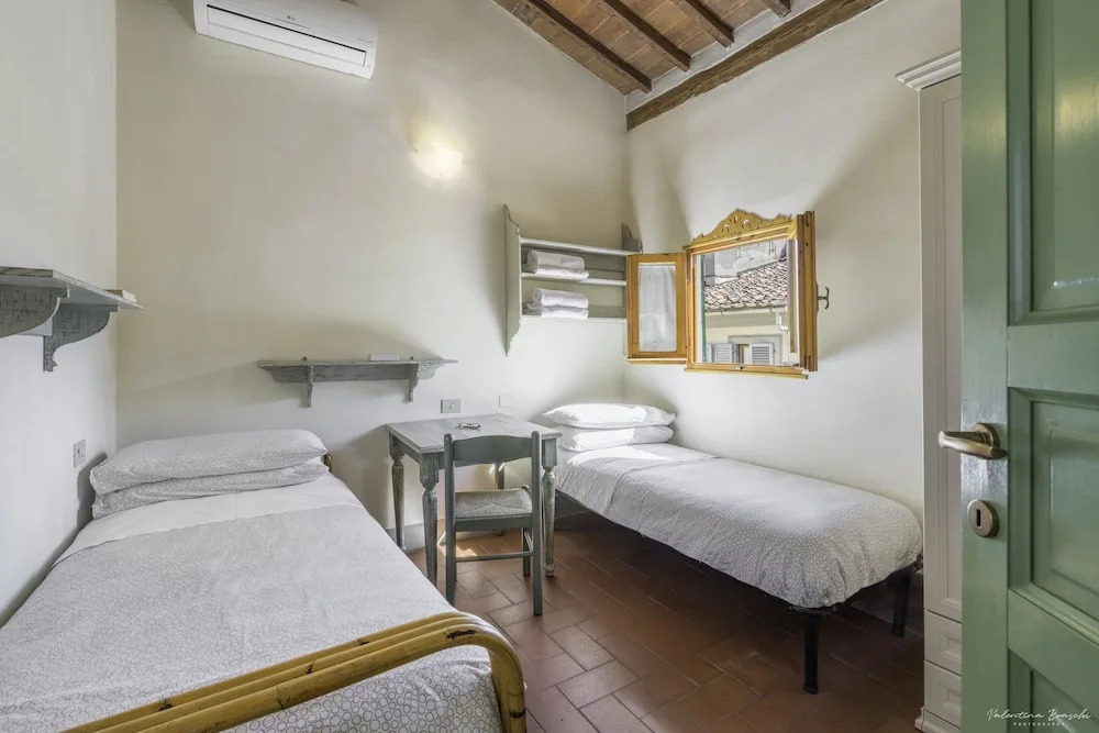 Wine Apartments Florence Lambrusco