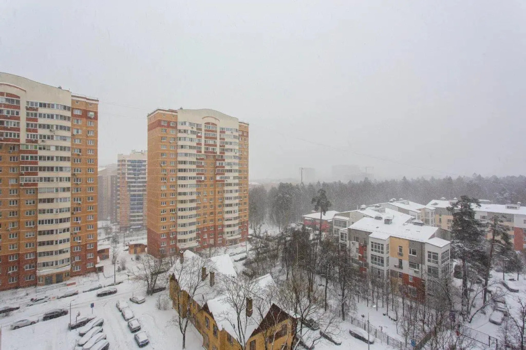 Moment House (Момент Хаус) на улице Народного Ополчения