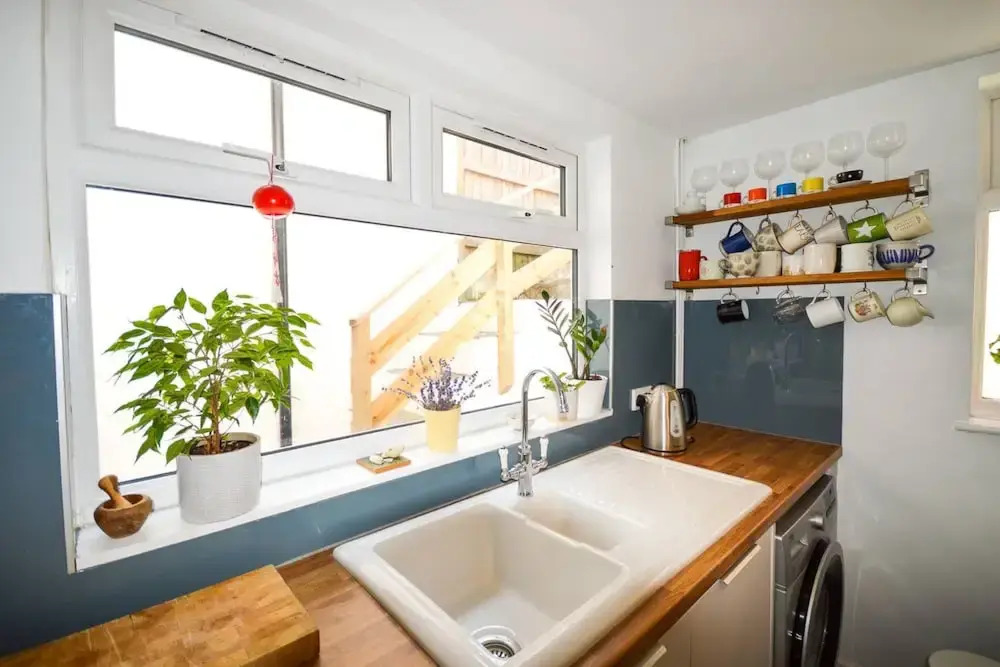Beautiful Home in Bath with Garden