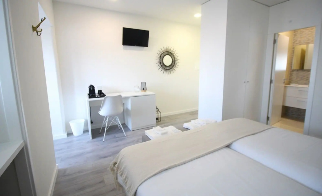 JR Studios & Suites I Rius I