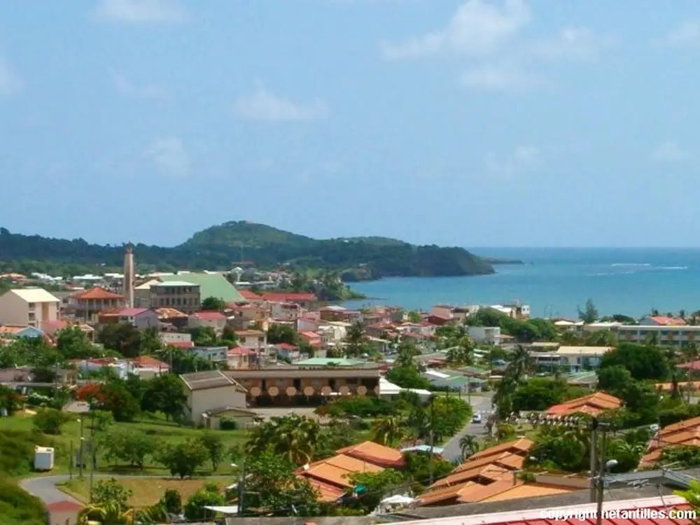 Apartment With one Bedroom in Le Vauclin, With Wonderful Mountain View, Enclosed Garden and Wifi - 5 km From the Beach