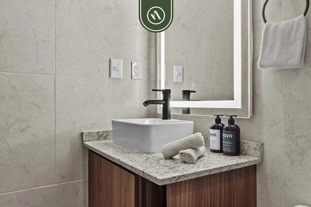 Luxury 2 BR - Downtown - Pool - Sunset in Terrace