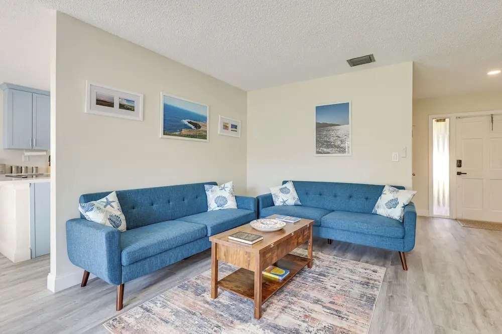 Walk to Shops & Eats, 3 Mi to Beach! Hollywood Gem