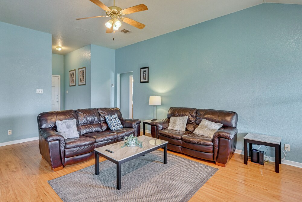8 Mi to Fort Hood! Family Home w/ Patio & Yard