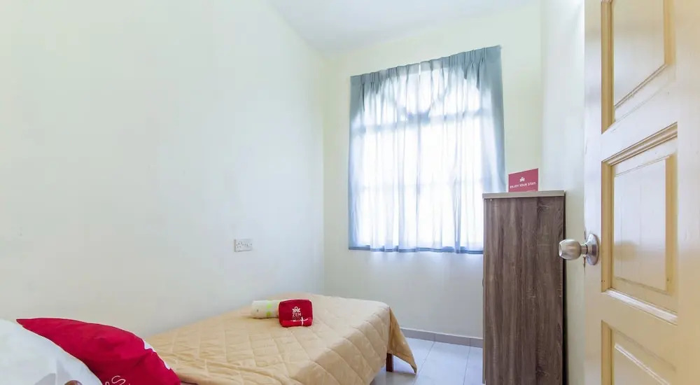 ZEN Home Lagenda Homestay