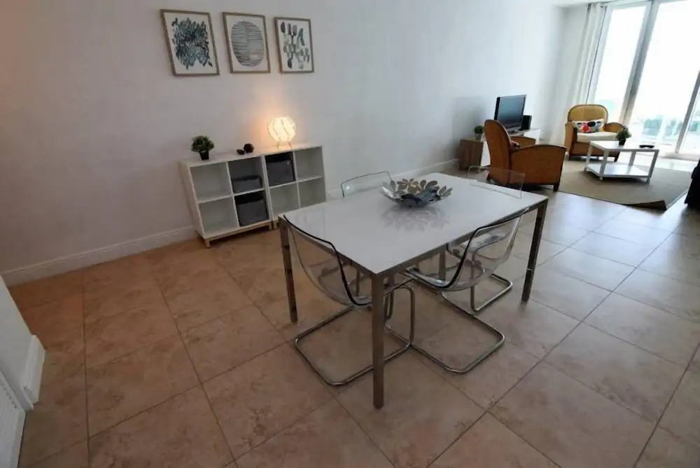 Spectacular 1 Bed 1 Bath @ Tides