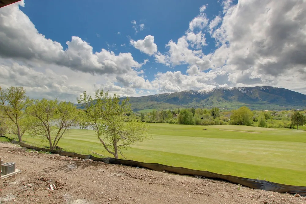 Newly Built Eden Condo w/ Golf Course View!