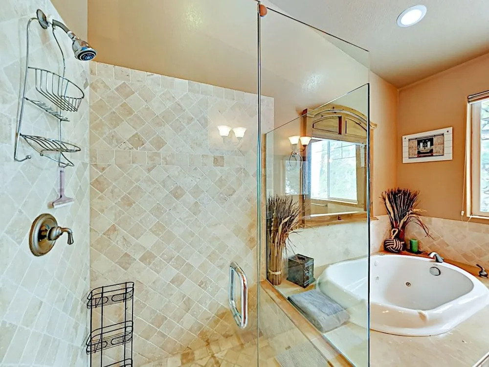 Beautiful Newer - 4 Br Home