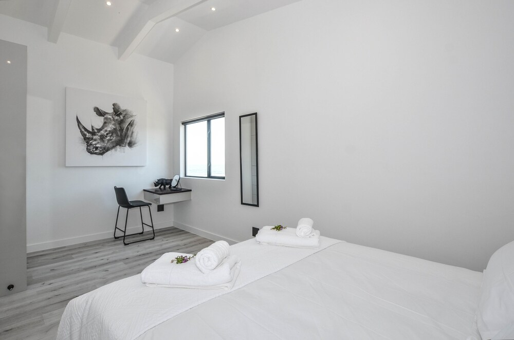 Sandbanks Villa