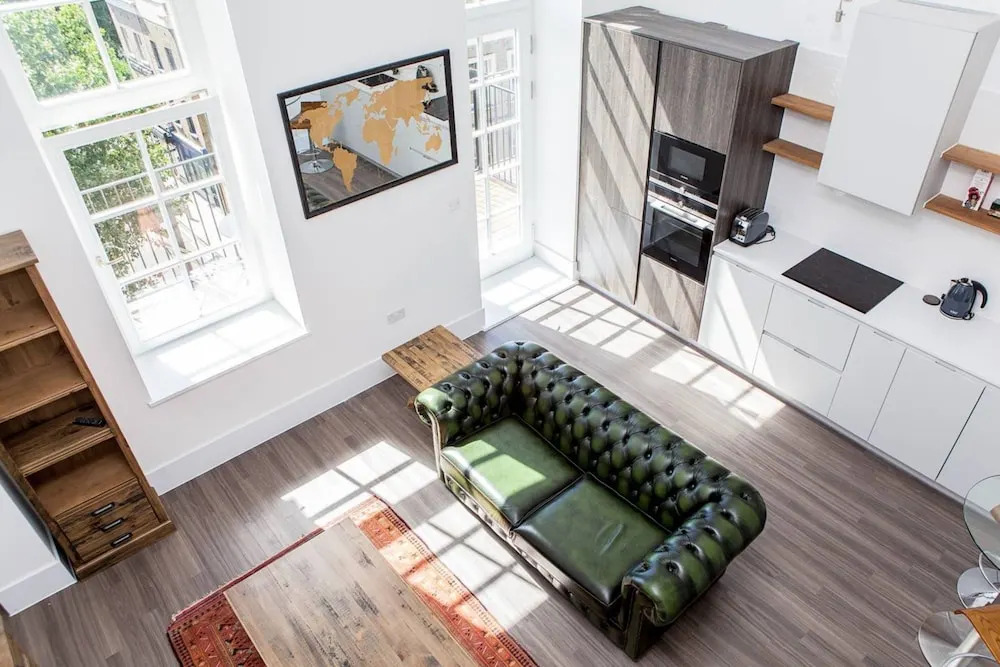 1 Bed Mezzanine-City Views & Great Location