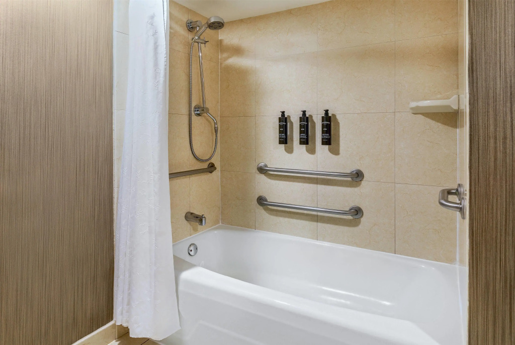 Courtland Grand Hotel, Trademark Collection by Wyndham former Sheraton Atlanta