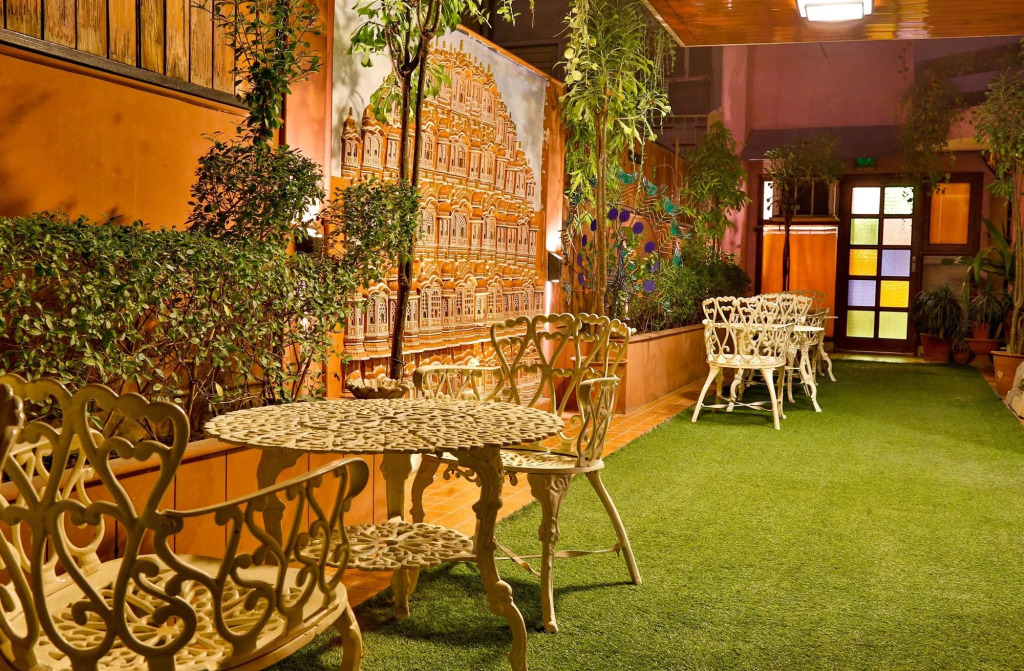 Hotel Om Palace