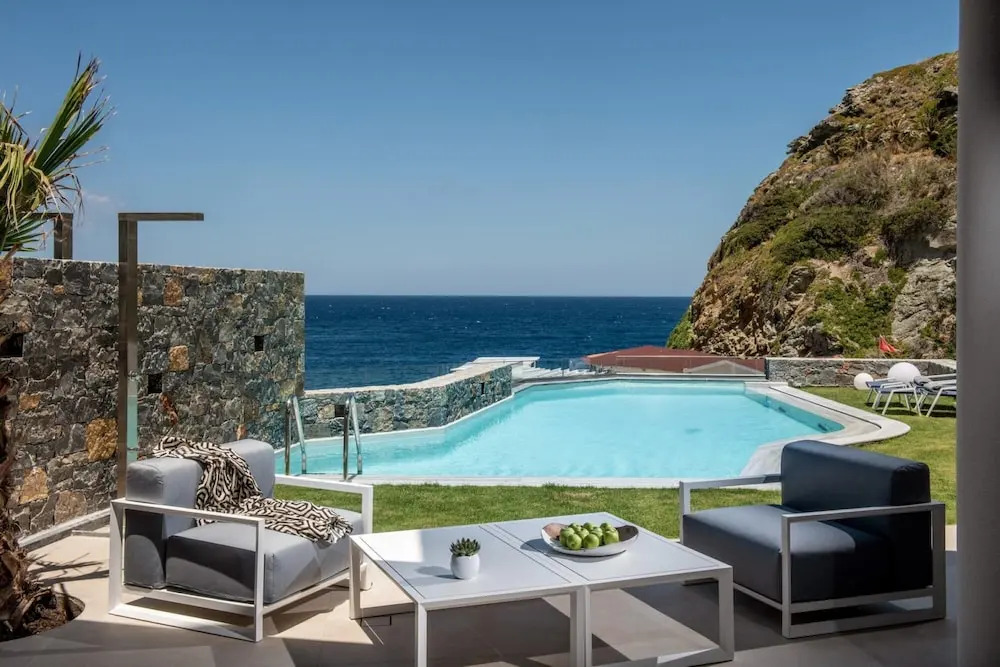 Made By The Sea Villas 21 Bdrm