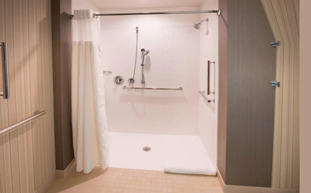 Courtyard by Marriott Atlanta Alpharetta/Avalon Area