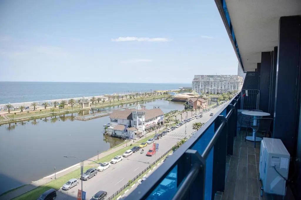 Lovely 2BR Apartment near by Sea