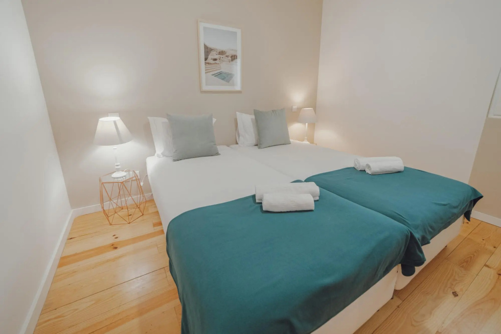 Porto Modern Downtown Apartment C