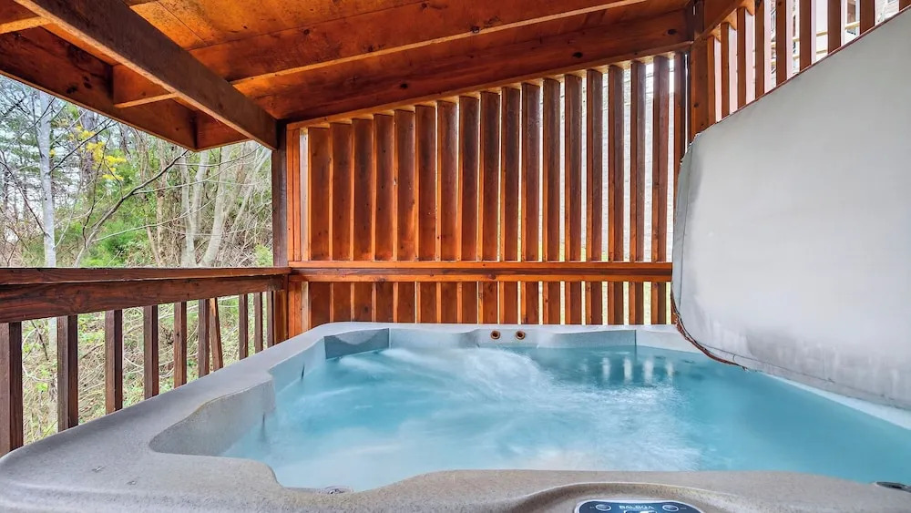 Hot Tub, Game Room & Prime Pigeon Forge Location Big Bear Ridge by Avantstay