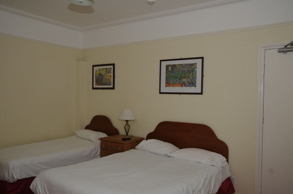 Wimblehurst Hotel