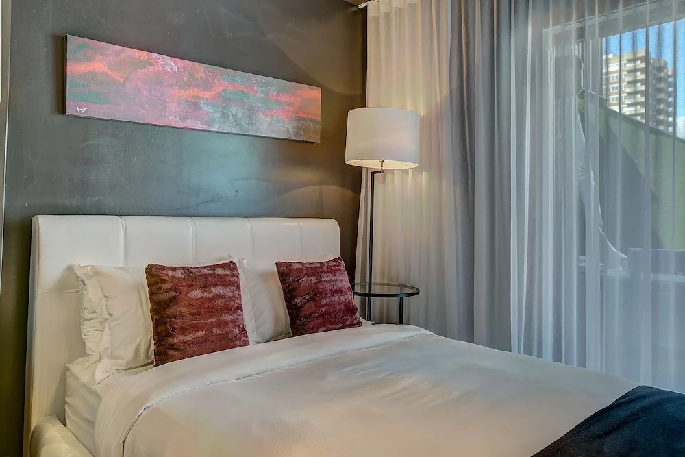 205 -studios Family 2 Beds /montreal Ritz Area