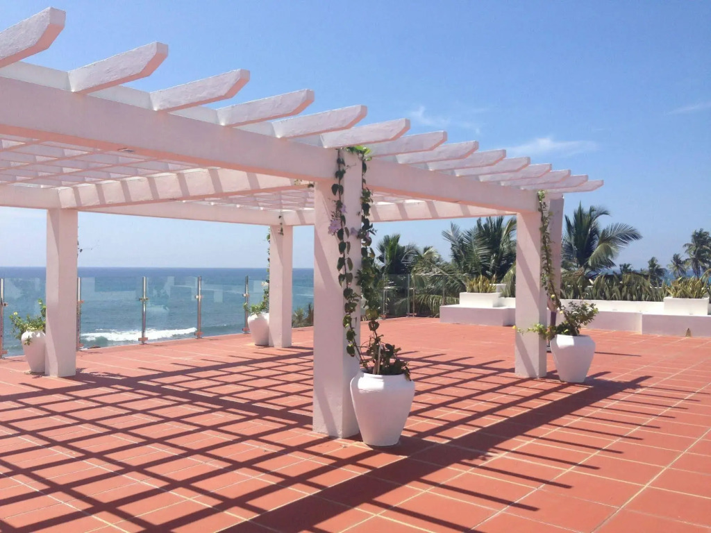Sayura Beach Hotel